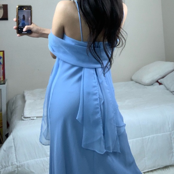 Formal dress - Picture 4 of 5